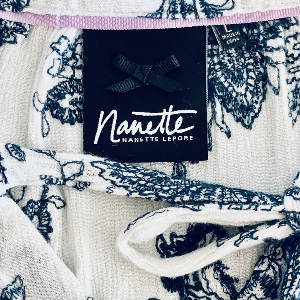 Nanette Lepore Embroidered Blue White Peasant Top L Boho - Picture 4 of 6